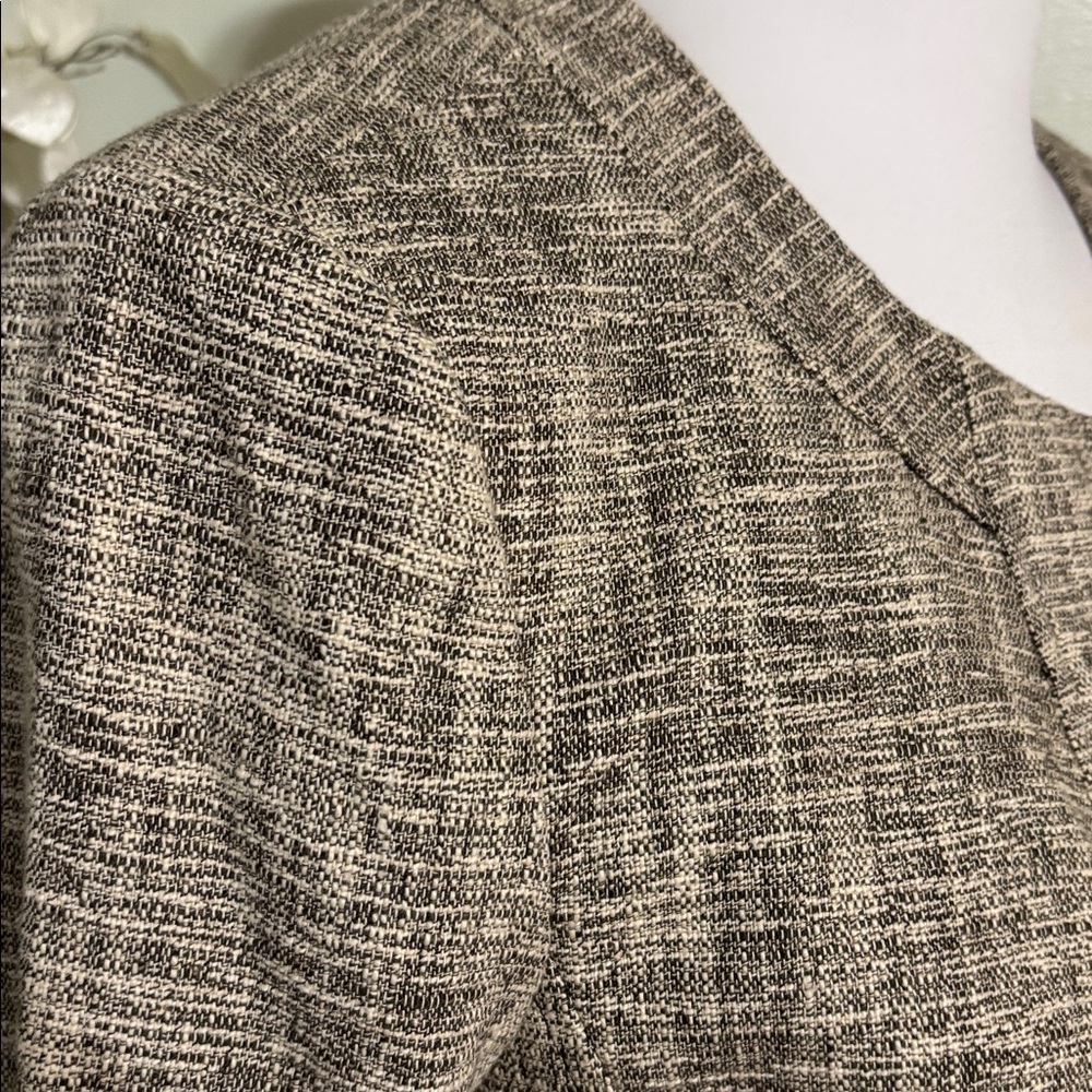 LOFT Textured Tan Blazer - Picture 3 of 7